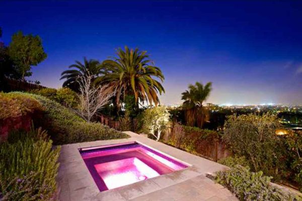 Stathis Residence