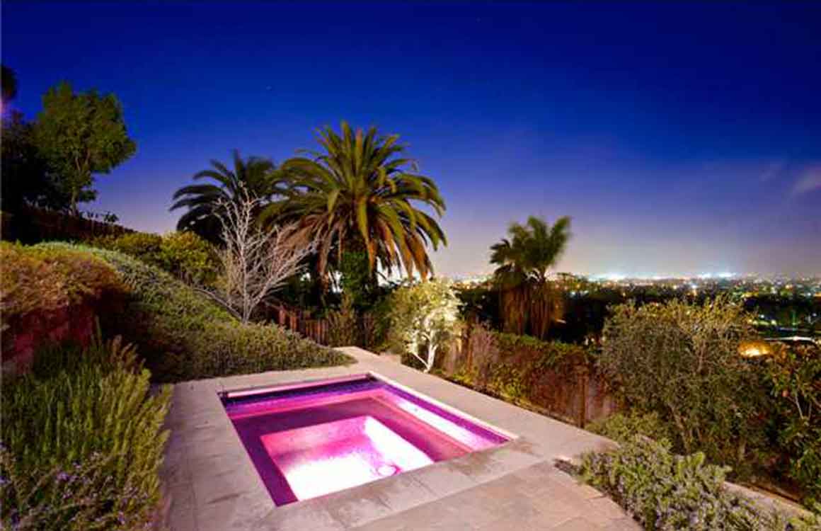 Stathis Residence